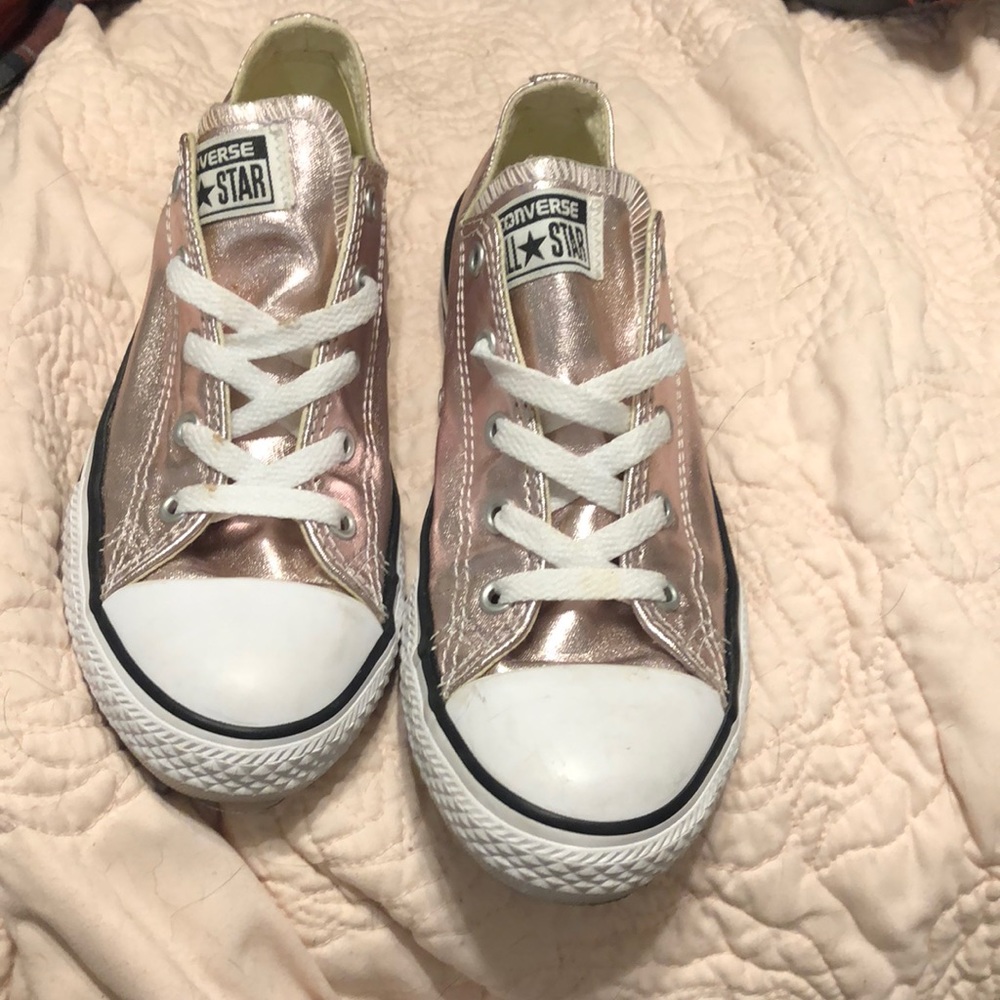 metallic rose gold low top converse